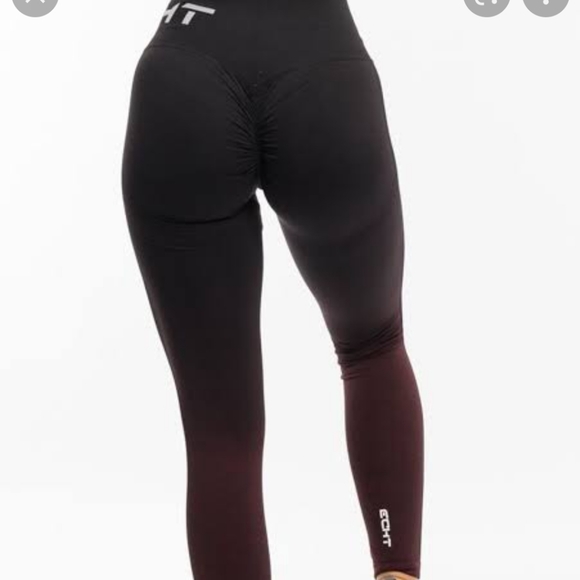 Echt Arise Ombre Scrunch Bum Leggings 